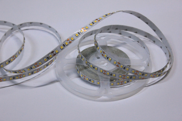 Светодиодная лента SMD 2835 120led/m 12V IP33 Warm White фото 2