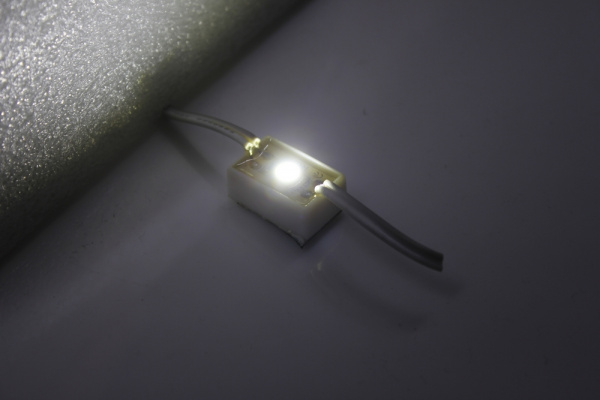 1 SMD WHITE модуль 24х10х10мм белый фото 1