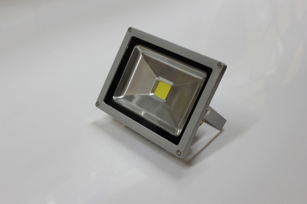 G-DТ120-29-R new LED прожектор красный,1LED-20W,220V фото 2