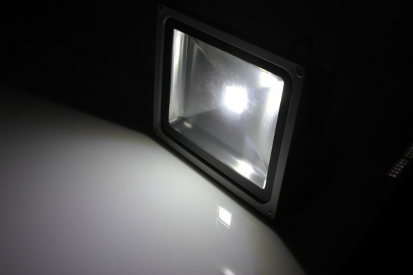 NEW TGC-50-FT-NA-6K LED прожектор белый,1LED-50W,220V фото 1