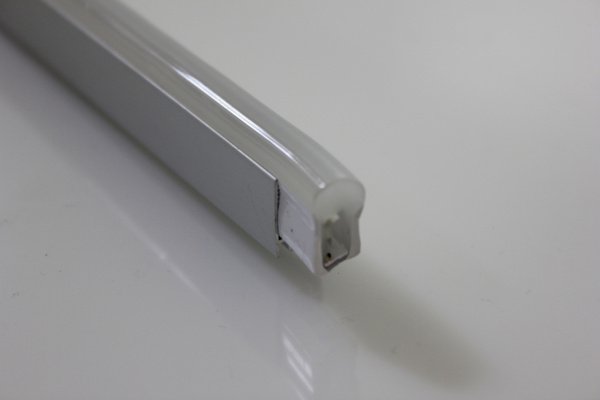 Алюминиевый профиль 1м для Световой гирлянды Гибкий неон LED NEON FLEX  LM-220V-2835-120P 8*18мм фото 2