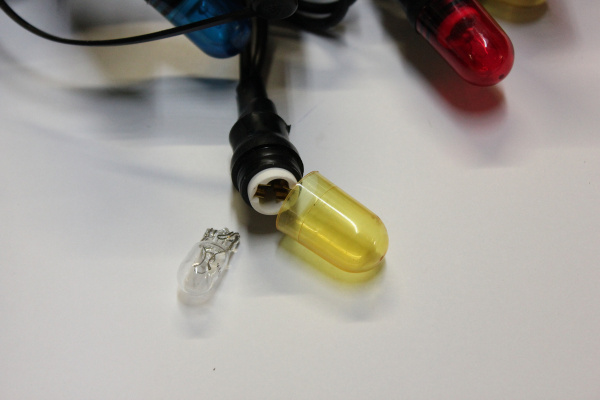 PLW-200-240V Гирлянда фиксинг 30м, IP65, 240V, 550Вт, Mульти лампы R/G/B/Y(200)/черный провод фото 6